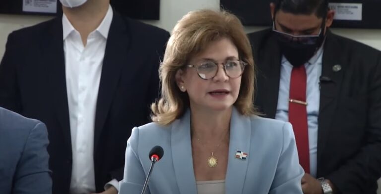 Poder Ejecutivo designa a la vicepresidenta Raquel Peña como presidenta del Gabinete Eléctrico