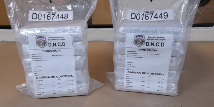 Ocupan 10 paquetes de cocaína en el Puerto de Don Diego