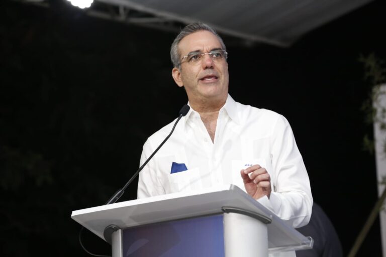 Presidente Abinader lanza proyecto Santiago 2025 con una inversión de 42 mil millones de pesos en 4 años