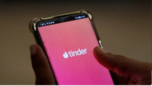 La empresa de Tinder explora vías para saltarse la comisión de la App Store