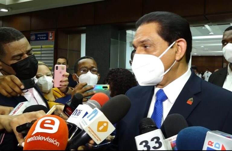 Ministro de Salud no descarta una quinta ola de contagios de covid-19 en República Dominicana