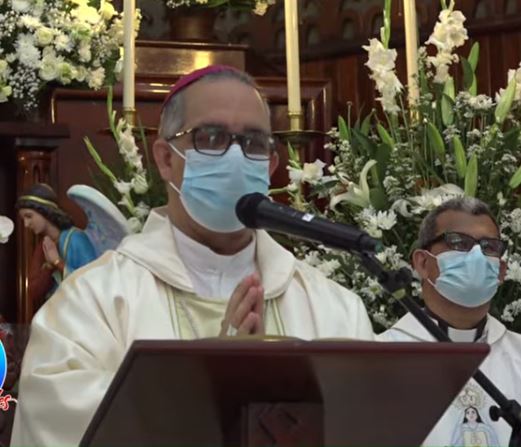 Obispo de La Vega arremete contra la corrupción administrativa