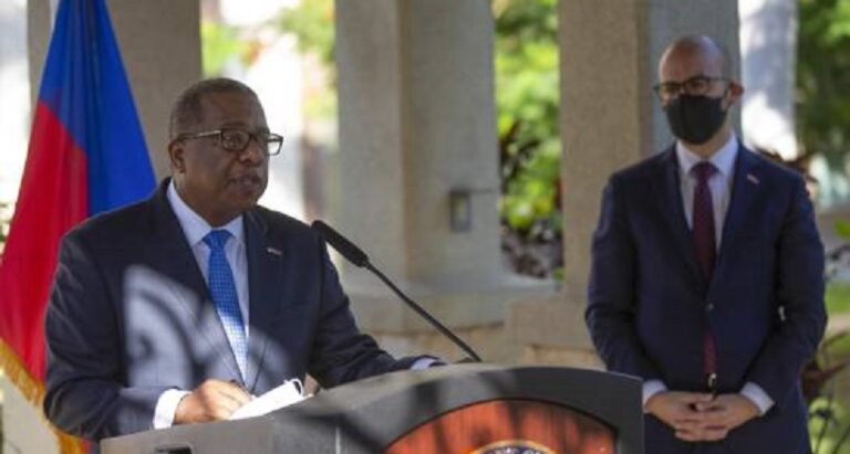 EEUU ofrece disculpas a Haití por el trato dado a sus migrantes