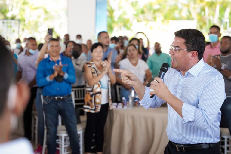 David Collado realiza encuentro con cientos de perremeistas; creen es el inicio de su carrera hacia la candidatura presidencial