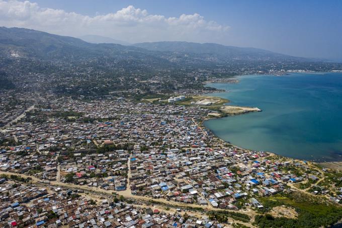 Mueren 19 personas al hundirse un barco al suroeste de Haití cargado de alimentos y combustible