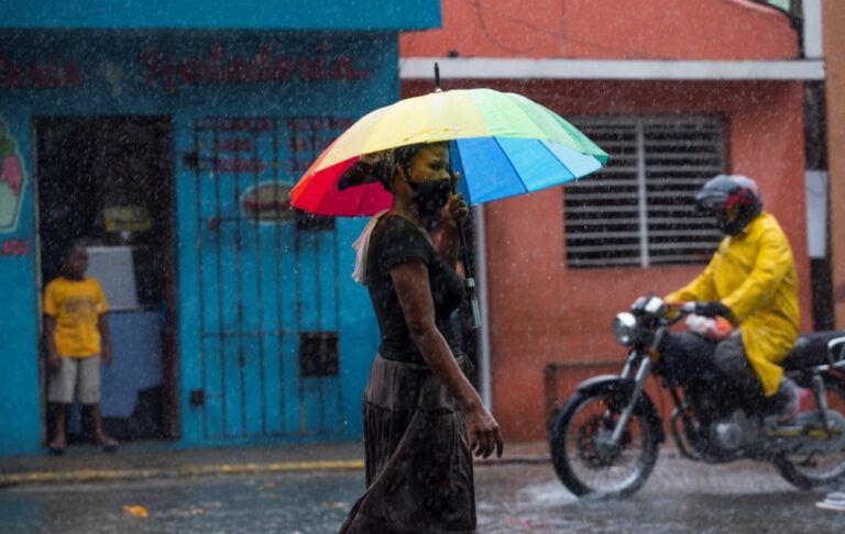 Ondas tropicales provocarán aguaceros durante las próximas 48 horas, según Onamet