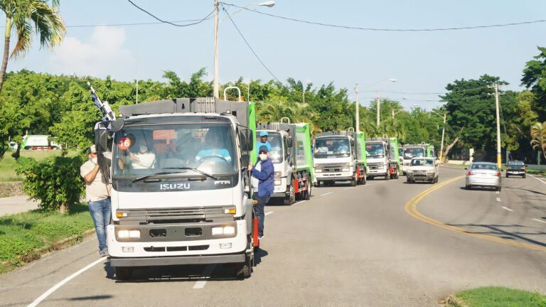Ayuntamiento Santo Domingo Este presenta nueva flotilla de 61 vehículos