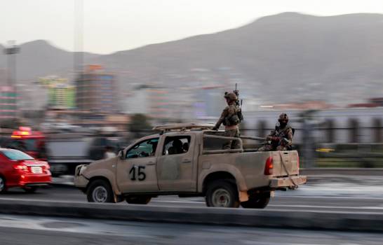 Un atentado deja 80 muertos en Afganistán en plenas operaciones contra el Estado Islámico