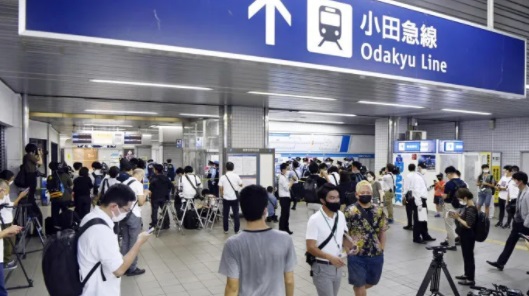 Quince heridos en un ataque en un tren de Tokio en la jornada electoral