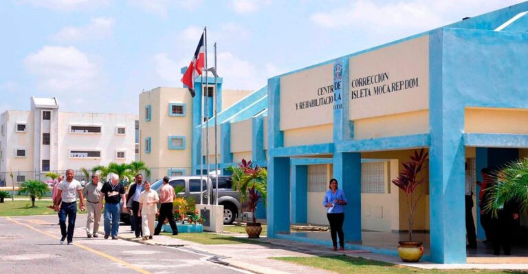 Suspenden las visitas al centro penitenciario La Isleta, de Moca, por casos de covid-19