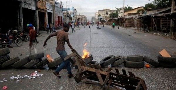 Tensión en Haití: Detonaciones de armas automáticas y barricadas