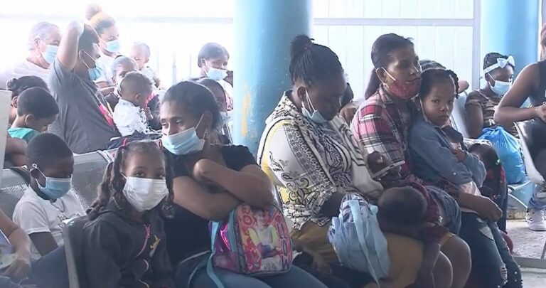 Llegan más niños con dengue que infecciones respiratorias al hospital Robert Reid Cabral