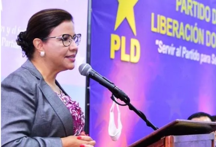 Margarita Cedeño: “Líderes políticos deben detener desgaste de la democracia”