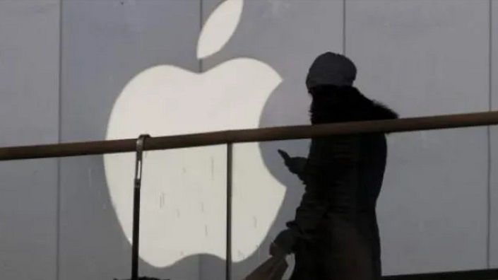 Apple suspende la vuelta a las oficinas y entregará 900 euros a cada trabajador para que equipen sus casas