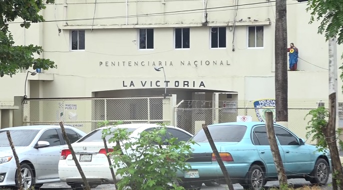 Escapan tres reclusos tras participar en audiencias de sus casos en el Palacio de Justicia de Santo Domingo Este