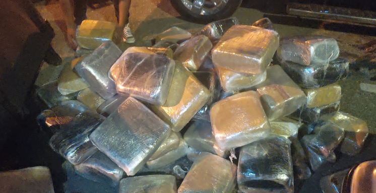 Confiscan 239 paquetes de cocaína durante un operativo en Peravia