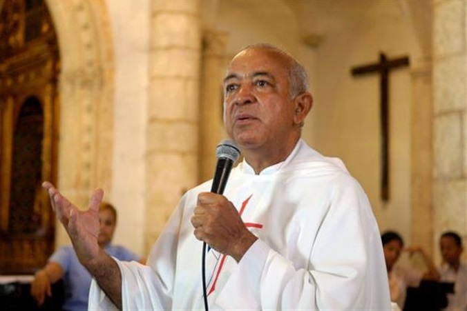 Fallece el padre Luis Rosario tras complicaciones de Covid-19