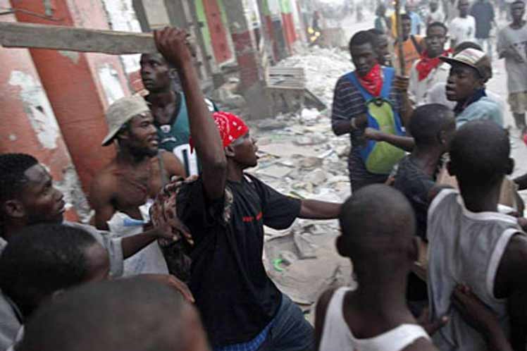 Mueren cinco personas durante enfrentamiento entre pandillas en Haití