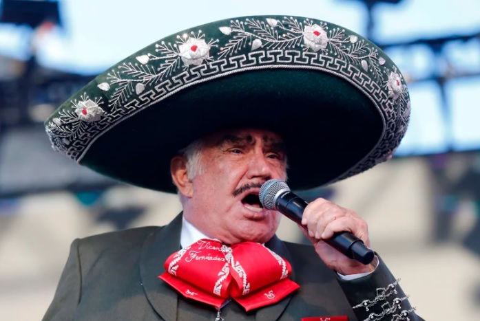 Fallece cantante mexicano Vicente Fernández a los 81 años de edad