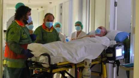 Cuidados intensivos en Santiago llega al 37% por pacientes de COVID