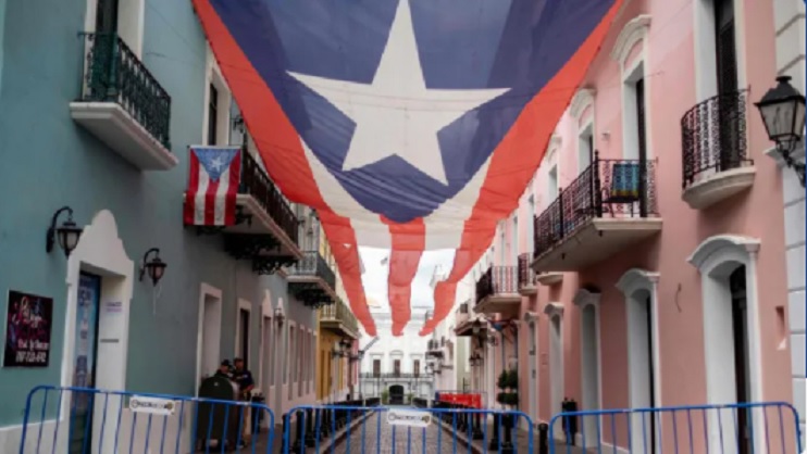 Puerto Rico impone ley seca y cierre de comercios nocturno por Covid-19