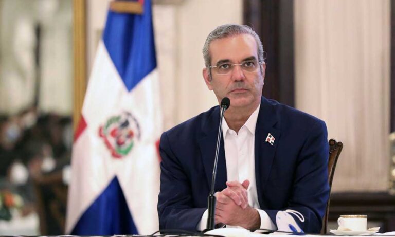 Presidente Luis Abinader anuncia la suspensión de todas las medidas restrictivas contra el Covid