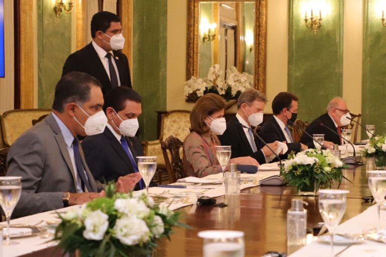 Delegación de Qatar inicia agenda de trabajo en RD