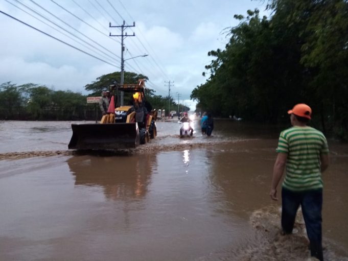 COE informa 1, 720 personas desplazadas y 344 viviendas afectadas por lluvias en el Cibao