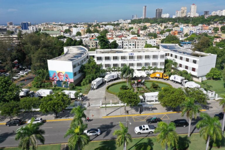 El presidente Abinader visitará el martes las instalaciones de la Liga Municipal Dominicana