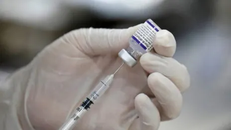 Pese a intentos para aprovechar dosis, autoridades se preparan para desechar vacunas