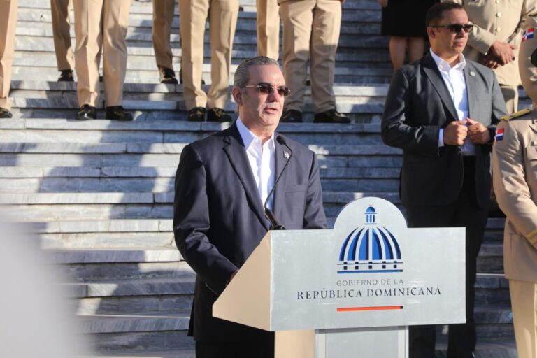 Presidente Abinader encabezará homenaje a la Bandera en el Palacio Nacional