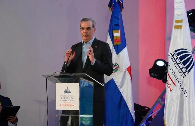 Presidente Luis Abinader anuncia 79 liceos serán convertidos en politécnicos este año
