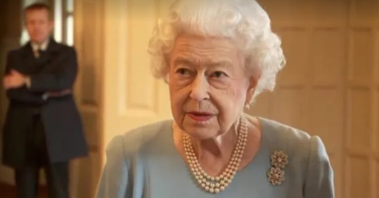 Palacio de Buckingham informa Reina Isabel está afectada de Covid-19
