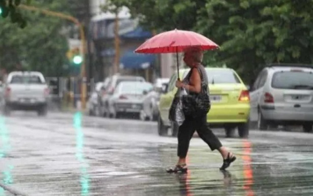 Onamet pronostica lluvias para esta tarde; mantiene restricciones en la costa atlántica