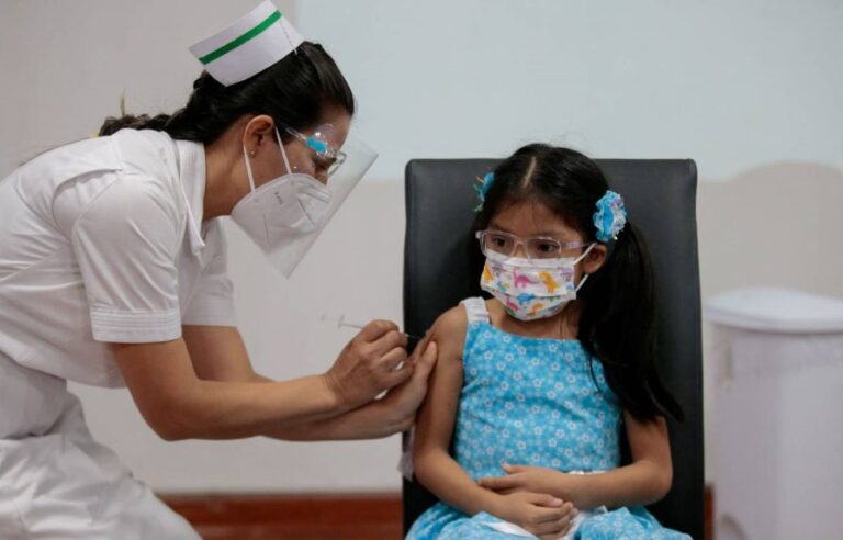 Panamá recibe 60,000 nuevas dosis pediátricas de Pfizer para vacunar a niños