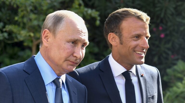 Putin habla con Macron y le da «explicaciones exhaustivas» de los motivos y circunstancias sobre la decisión de lanzar operación militar especial