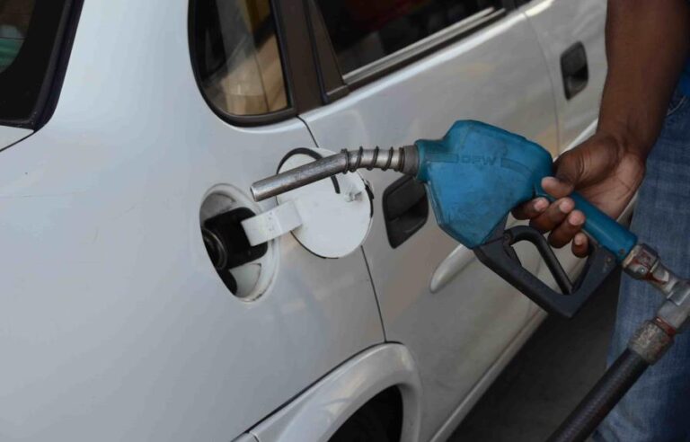 Ministerio de Industria, Comercio y Mipymes congela precios de los combustibles