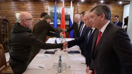Las negociaciones entre Rusia y Ucrania acaban con pequeños avances