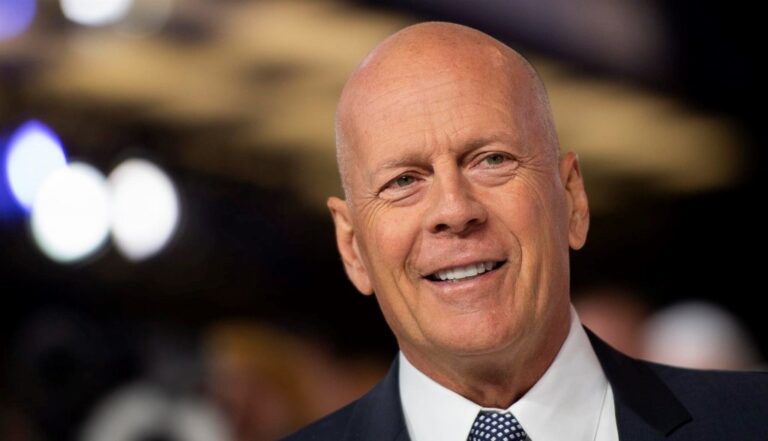 Bruce Willis se retira tras ser diagnosticado con enfermedad afasia
