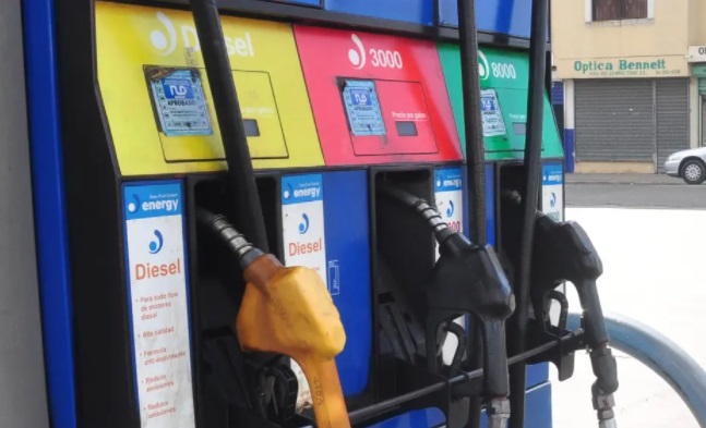 Gobierno mantiene congelados los precios de combustibles