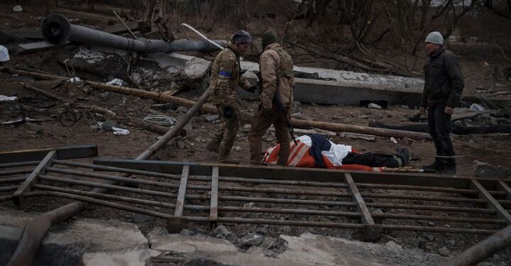 Ataque aéreo ruso alcanza base en el oeste de Ucrania y deja 35 muertos