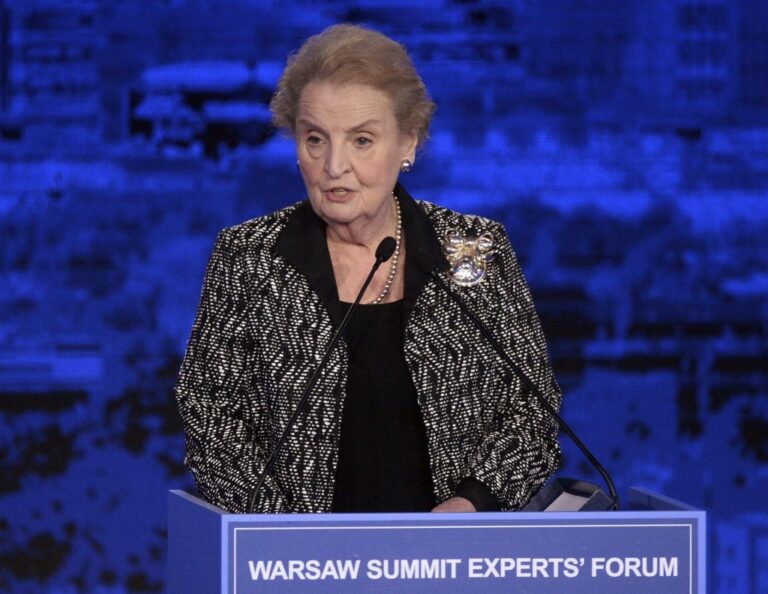 Muere Madeleine Albright, la primera mujer que lideró la diplomacia de Estados Unidos