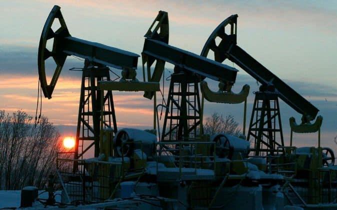 El petróleo de Texas abre con leve subida del 0,05 %, hasta 118,93 dólares