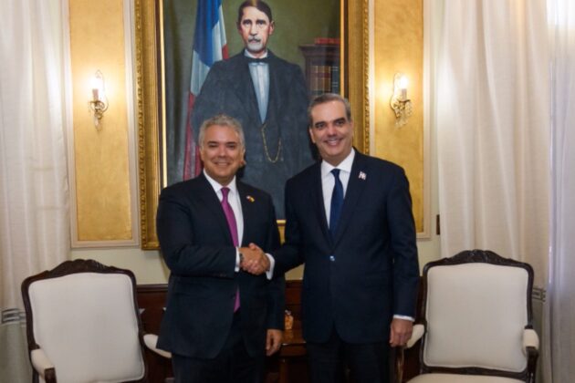 Presidentes de RD y Colombia firman varios acuerdos de desarrollo y reafirman lazos