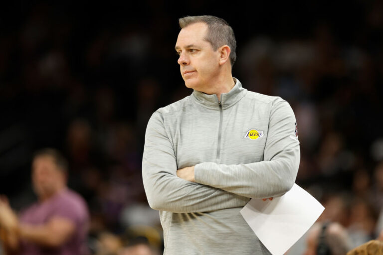 Oficial: Frank Vogel, cesado como entrenador de los Lakers