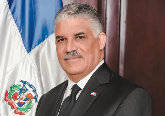 Miguel Vargas lanza su candidatura presidencial para las elecciones 2024