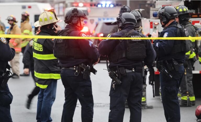 Policía de Nueva York investiga otro tiroteo en el metro, que no dejó heridos
