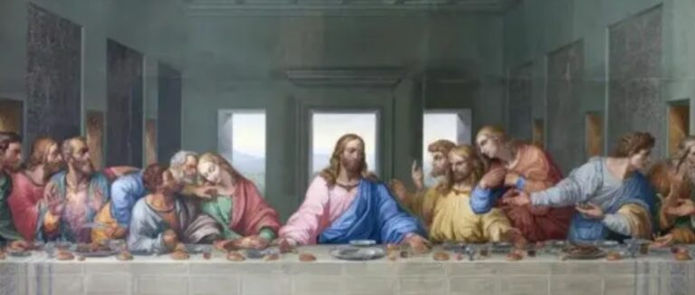El Jueves Santo Jesús de Nazaret comparte el pan y el vino con los 12 apóstoles antes de su muerte
