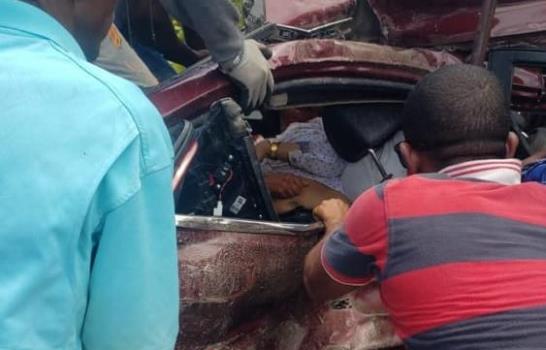 Al menos 15 heridos, entre ellos menores de edad, durante accidente múltiple en Guayacanes