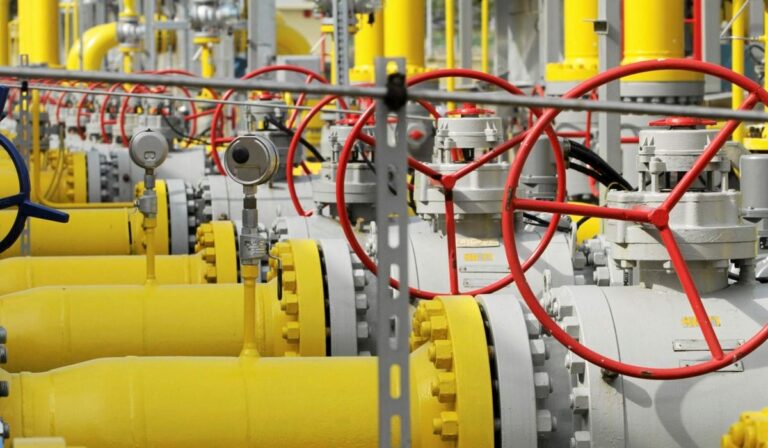 Precios gas suben 20% en Europa tras corte a Polonia y Bulgaria